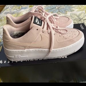 Nike Air Force 1 Sage Low